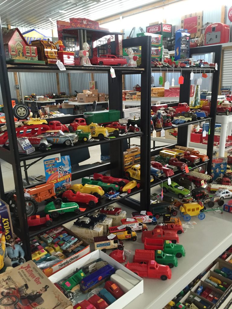 vintage-toy-swap-meet-jakes-flea-market